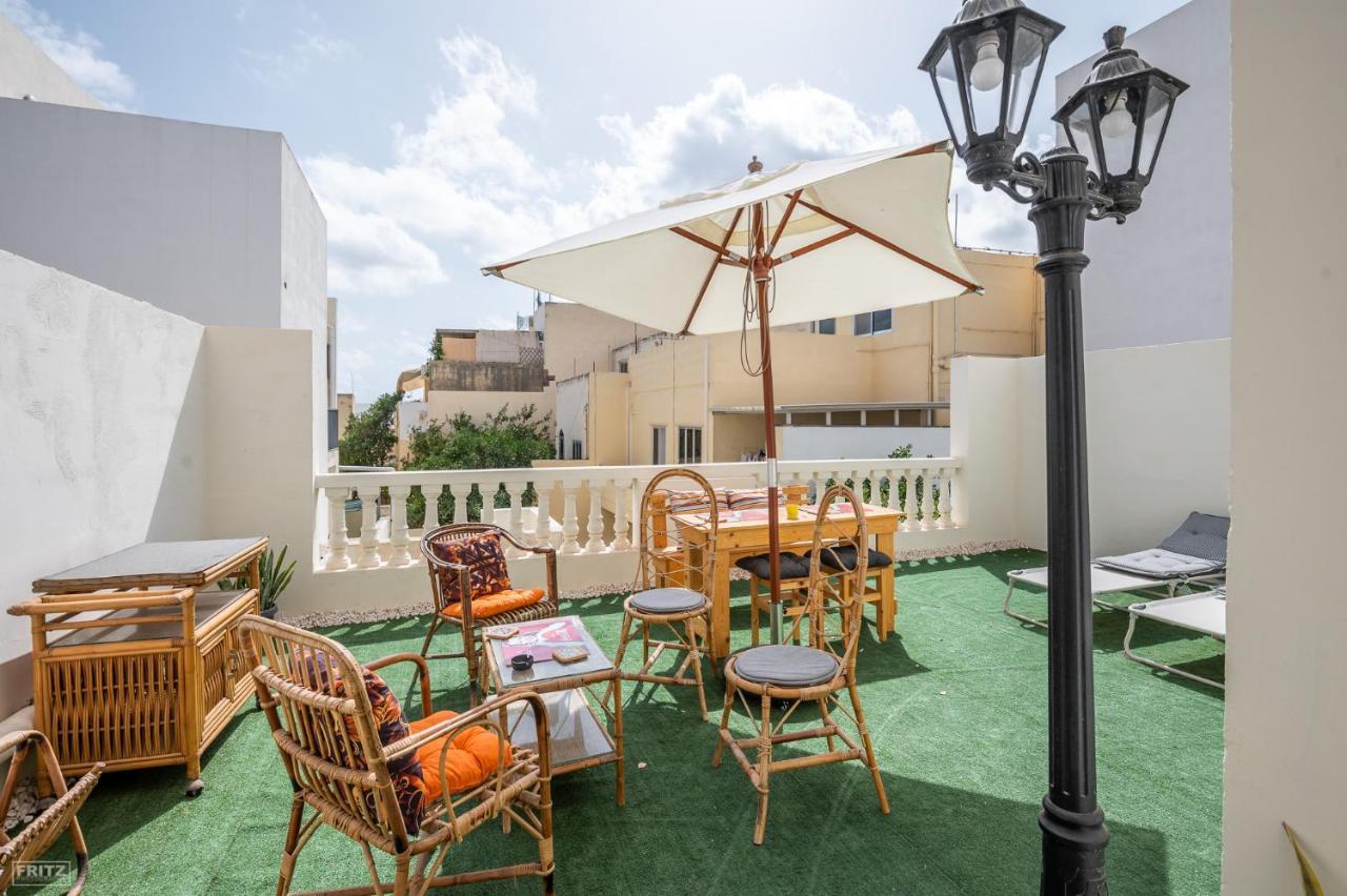 Close To Airport - Private Room With Private Bathroom Adults Only Gudja Exterior photo